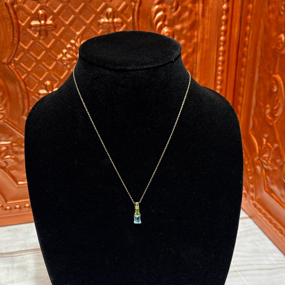 JTV Elegant Gold Necklace with Blue Pendant